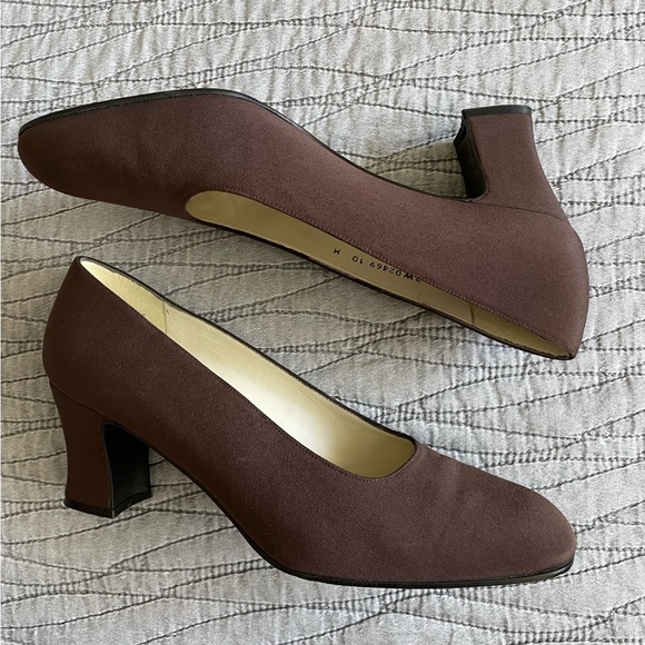 Stuart Weitzman Brown Satin SquareToe Pumps Size 10 - Picture 5 of 11